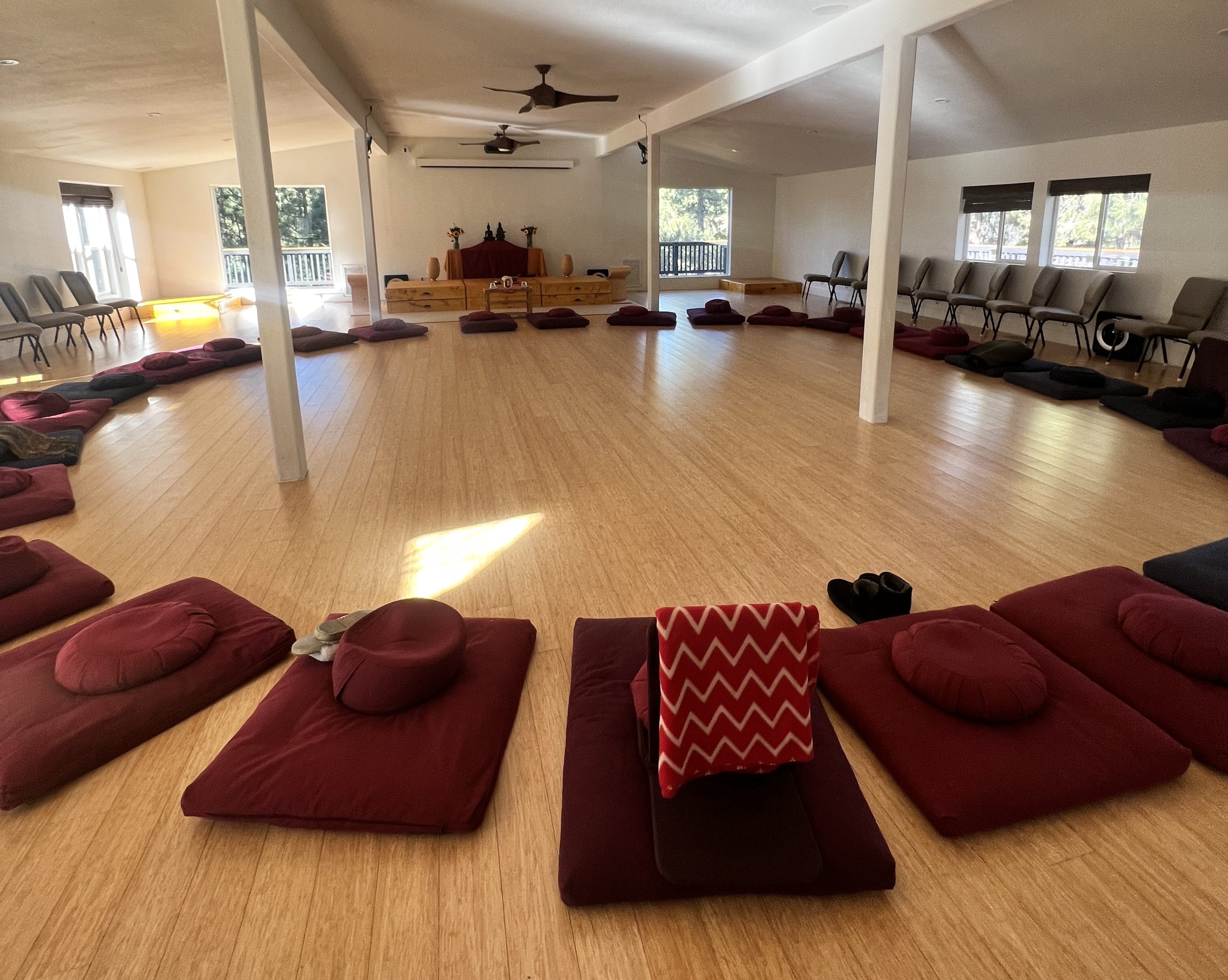 circle meditation full res ubuntu retreat copy