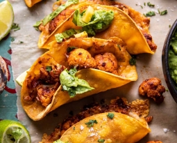 Crispy Cauliflower Tinga Tacos